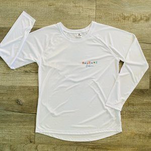 NEW without TAGS long sleeve rash guard w print of Bahrain (size L)